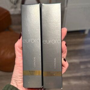 Eufora Conceal Root Touch-Up. BLONDE